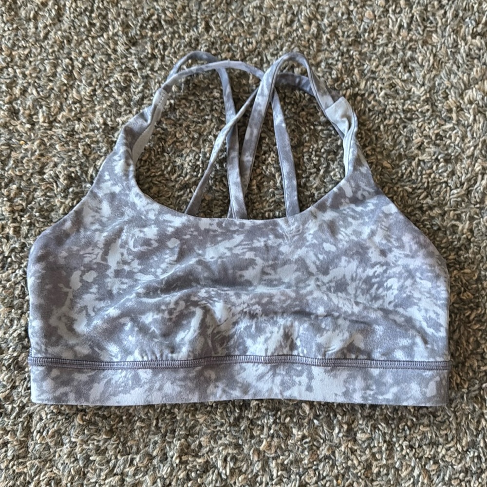 Lululemon sports bra